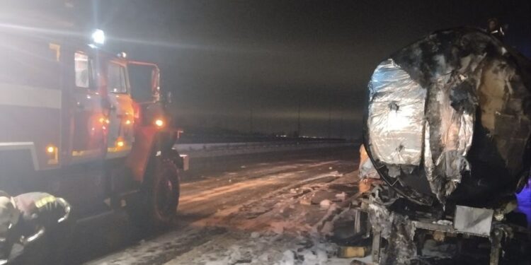 В Самарской области произошло массовое ДТП с четырьмя грузовиками 