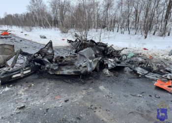 В Самарской области в загоревшейся после ДТП с КАМАЗом Lada Priora погиб водитель