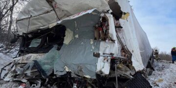 В Самарской области в столкновении двух большегрузов погиб мужчина