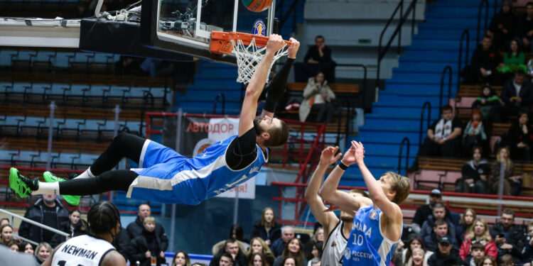 Баскетбольная «Самара» одержала вторую победу в сезоне