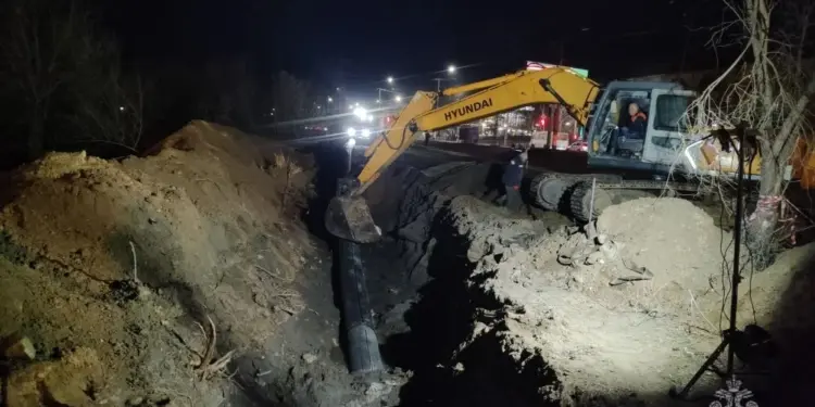 В Самарской области из-за аварии в коллекторе без холодной воды остались сотни жителей