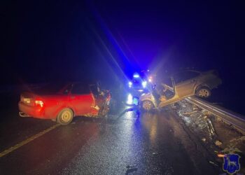 В Самарской области в столкновении двух автомобилей Lada пострадали три человека