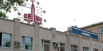 Наследники бывшего директора завода «Салют» пытаются спасти семейный бизнес