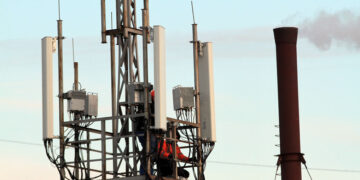 Миллиардер Шаповалов требует сноса инфраструктуры «Мегафона» в Новосибирской области