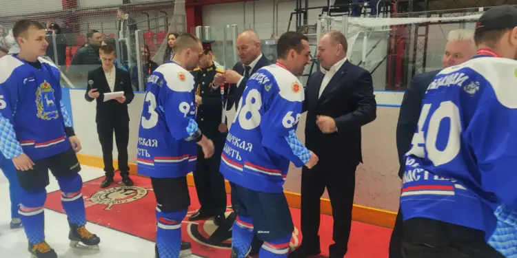 Команда из Самары завоевала бронзу всероссийского турнира по хоккею с шайбой СХЛ