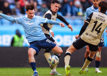 «Крылья Советов» заработали одно очко, «Акрон» попал под «Локомотив»