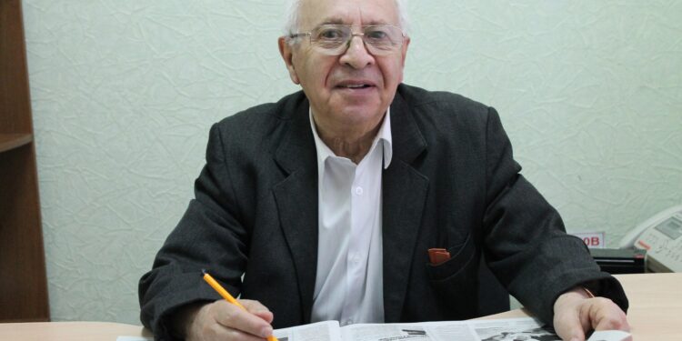 В Новокуйбышевске ушел из жизни писатель и журналист Владимир Шарлот