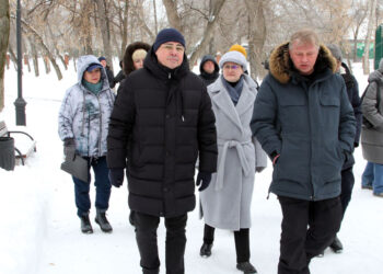 Депутаты городской думы на выезде оценили состояние спортобъектов в самарских парках