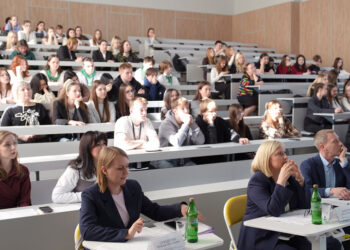 Старшеклассникам 12 школ Самарской области дали возможность открыть в себе химика