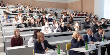 Старшеклассникам 12 школ Самарской области дали возможность открыть в себе химика