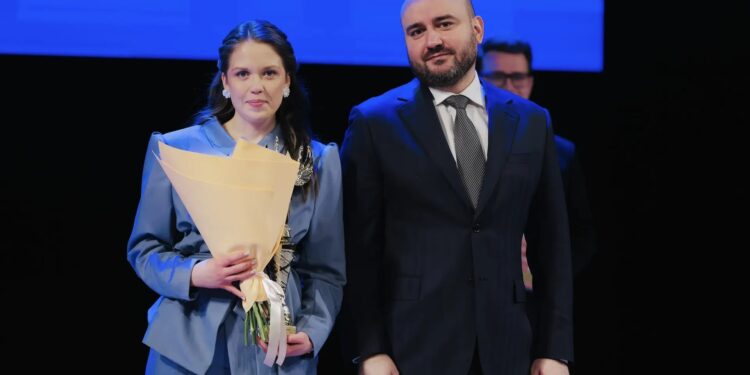 В Самарской области лучшему учителю 2026 года подарили «Ладу Гранту»