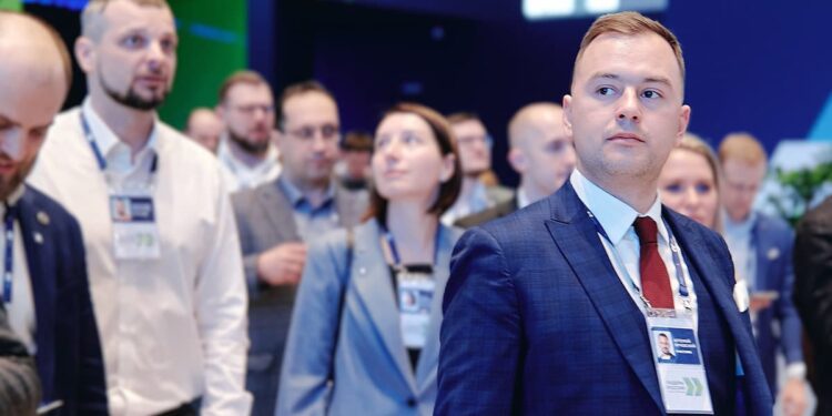 АРТЕМИЙ ЯРЧЕВСКИЙ: «Наша роль – соединить интересы бизнеса и региона в транспортной сфере»