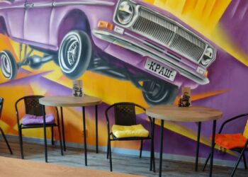 В Самаре открылся «Круиз кофе» с лоурайдерами на стенах и рафом «WD-40» в меню