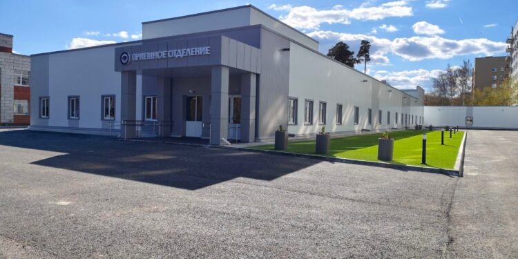 В Екатеринбурге открылось первое модульное приемное отделение от компании «АнтенМед»