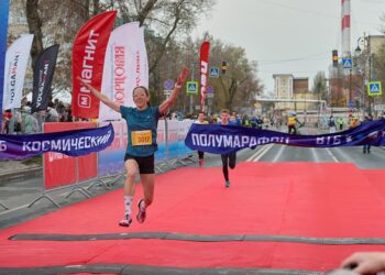 «Космический полумарафон» в Самаре поставил рекорд по количеству участников