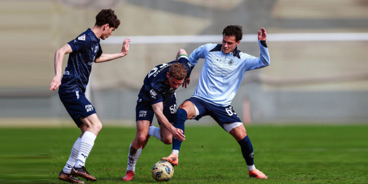 Главного тренера «Крыльев Советов» уволили в кризис, но с положительным балансом