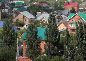 Десятки тысяч самарских дач и коттеджей подталкивают к легализации