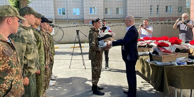 Самарские юнармейцы проводили военнослужащих в зону СВО