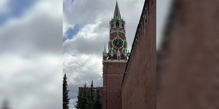 Разведка боем: БпЛА ВСУ атакуют Москву, зондируя систему ПВО перед Днем Победы