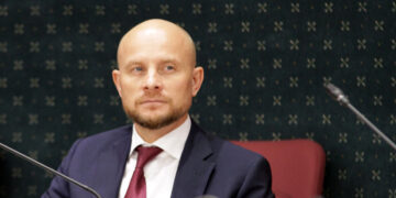 Минимущество распорядится наружной рекламой и свободными землями Самары