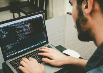 Сбер презентовал собственную интеллектуальную коммуникационную платформу для бизнеса