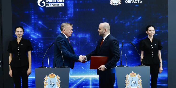 Губернатор Федорищев объявил старт работы Самарской области на ПМЭФ и подписал первое соглашение