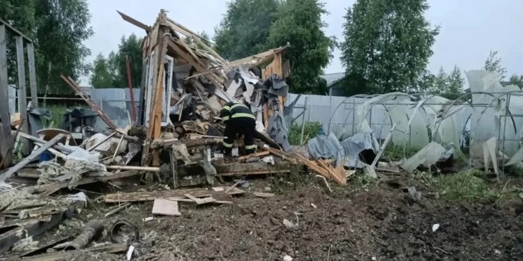 ВСУ 18 июня совершили массированную атаку на Москву: 137 БПЛА сбито, есть разрушения