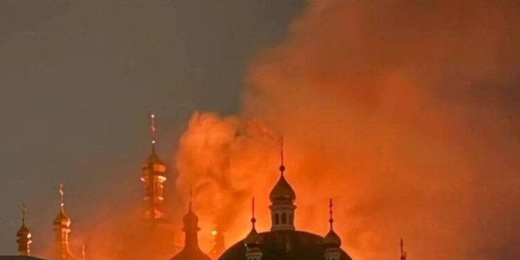 Американская ракета «Патриот» ПВО Украины повредила Киево-Печерскую лавру