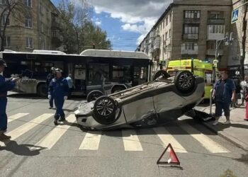 В Самаре в ДТП с автобусом пострадали четверо, включая ребенка