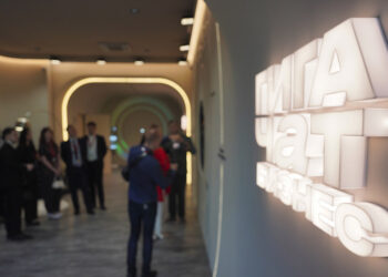 На ПМЭФ-2026 Сбер анонсировал ИИ-помощника для бизнеса