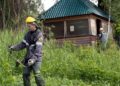 Волонтеры «Самаранефтегаза» облагородили территорию у родника в Самарской области