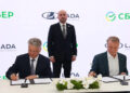 Сбер и АВТОВАЗ договорились о развитии цифровых сервисов для LADA