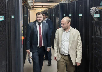 Симонов выходит на связь