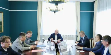 Губернатор Самарской области ввел временные лимиты на продажу топлива на АЗС