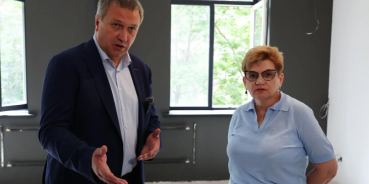 В Самаре завершают капремонт двух библиотек: обновят фонды и создадут «Сквер читателей»