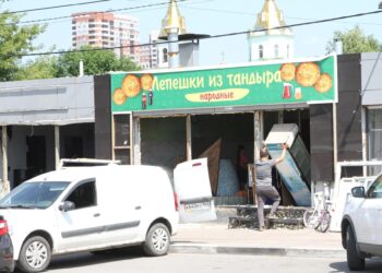 «Аль Халяль» всё: в Самаре начался снос павильонов на стадионе «Буревестник»