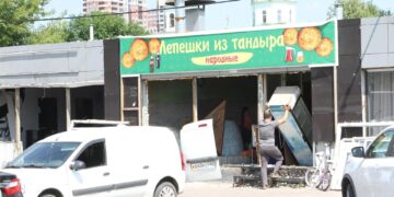 «Аль Халяль» всё: в Самаре начался снос павильонов на стадионе «Буревестник»