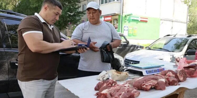 Более 1,3 млн рублей штрафов за незаконную торговлю собрали в Самаре с начала года