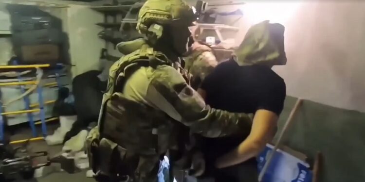 ФСБ России предотвратила теракты на военных аэродромах в двух регионах