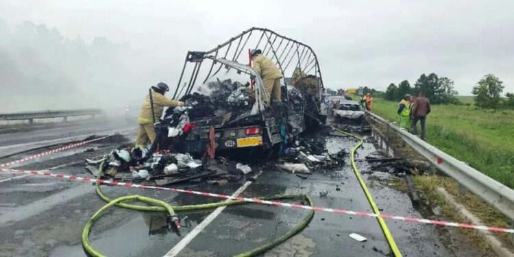 В ДТП на трассе М-5 в Самарской области погибли трое, двое из них — дети