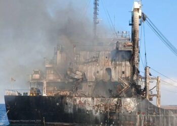 Эксперты: ВС РФ начали бить по судам в Черном море противокорабельными ракетами