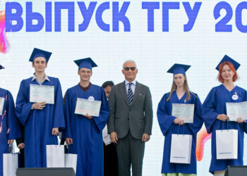 «Тольяттиазот» наградил выпускников института химии ТГУ, окончивших обучение с отличием, и целевиков
