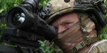 Командир стрелкового взвода снайперов «Центра» взял в руки свд ради защиты безоружных