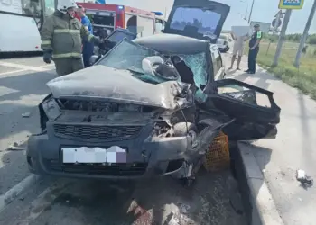 В Самарской области произошло массовое ДТП с участием трех авто