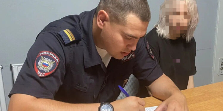 В Самаре оштрафовали тиктокершу, распевавшую матные песни на Волжском проспекте