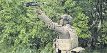 Инженеры-сапёры ЦВО осваивают БпЛА: в центре готовят операторов для дистанционного минирования