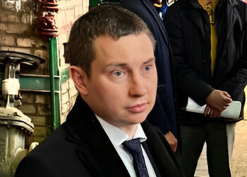 Руководителя Самарской энергетической корпорации уволят в два этапа