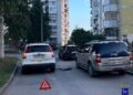 В Самаре 8-летний мальчик попал под колеса авто, катаясь на самокате во дворе