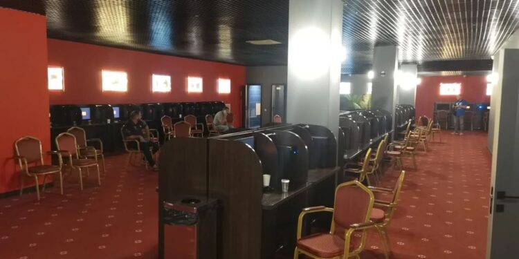 Самарец организовал подпольное казино с VIP–залом и «режимом защиты коммерческой тайны»