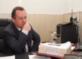Глава района Самары спросил жителей, уходить ему в отставку или остаться